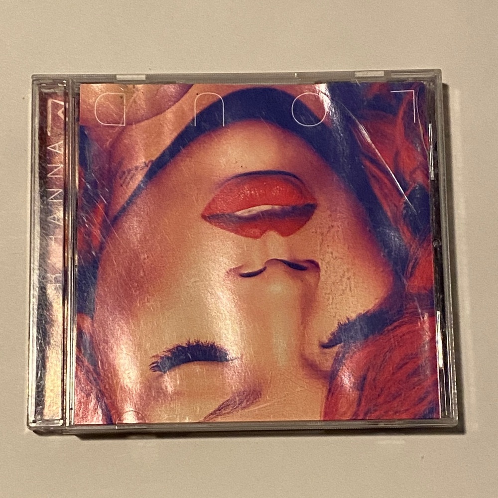 Rihanna LOUD CD